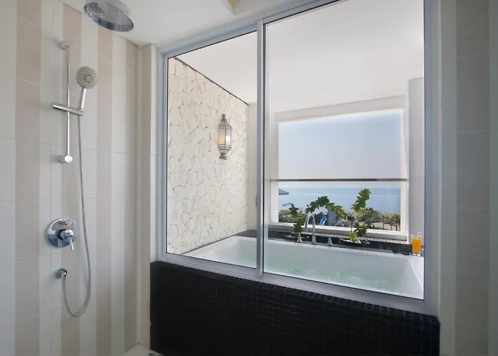 Benoa Sea And ホテル 4*